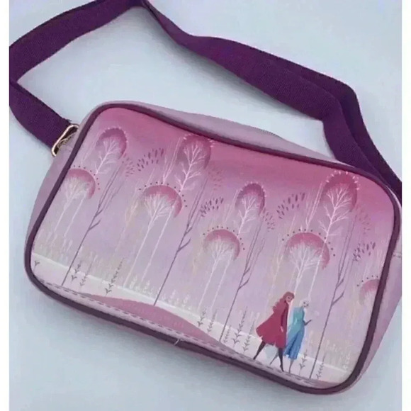 NEW‎ Disney Frozen Elsa And Anna Hip Pack Purse NWOT - Picture 1 of 11